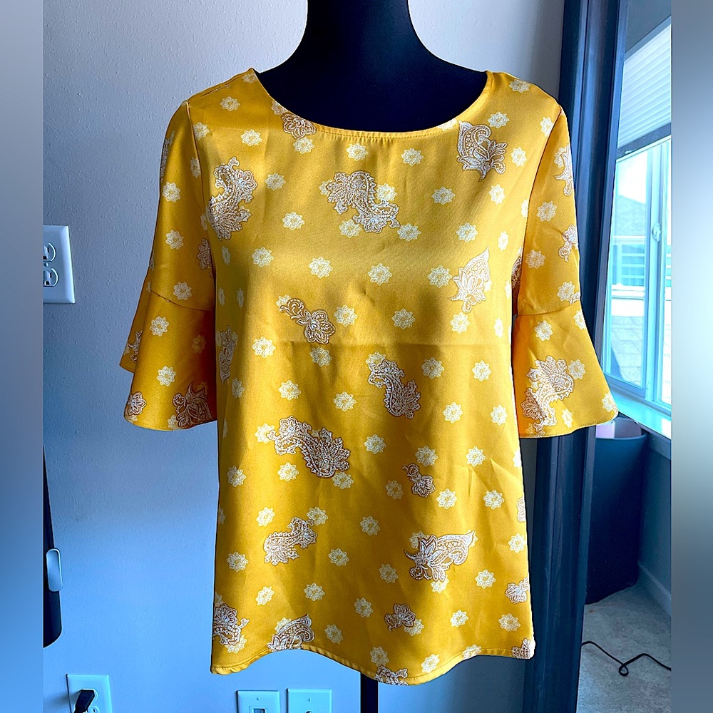 Vince Camuto floral blouse